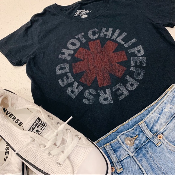 Tops - Red Hot Chili Peppers / Black T-shirt / Never Worn